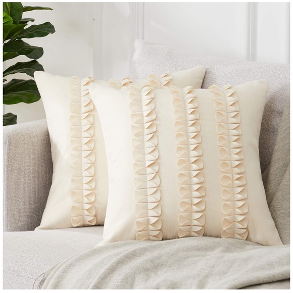 Other - NEW✨ Set of 2 Cream Throw Pillow Covers